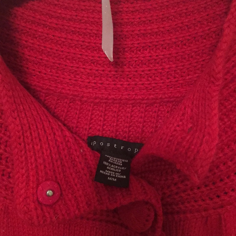 Red Sweater - Picture 4 of 4